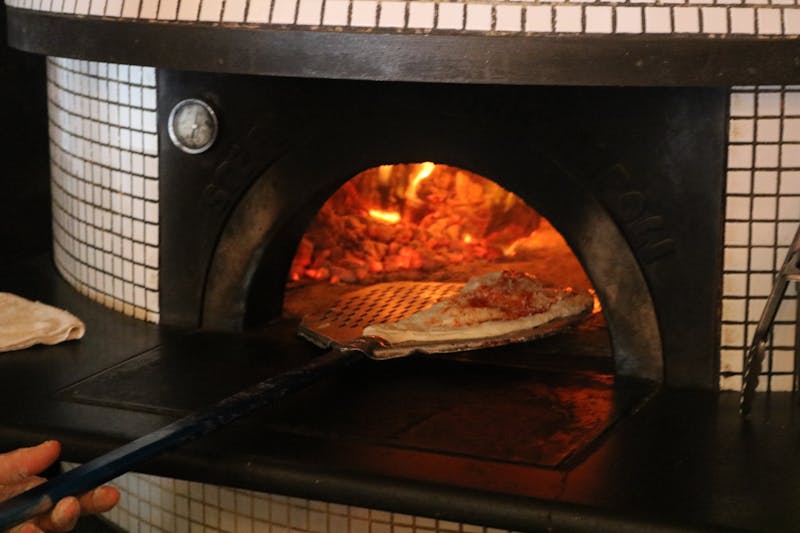 dion's classic cheese pizza with crispy crust